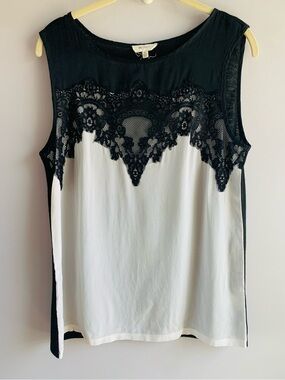 Everly Silk Top Black Cream Sleeveless Lace Lacy Office Work Casual EUC Medium